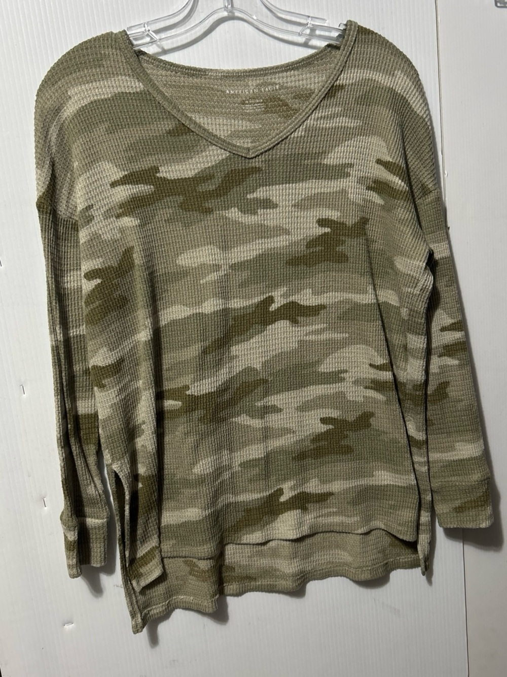 American Eagle Outfitters Olive & Tan Camo Waffle V-Neck Top